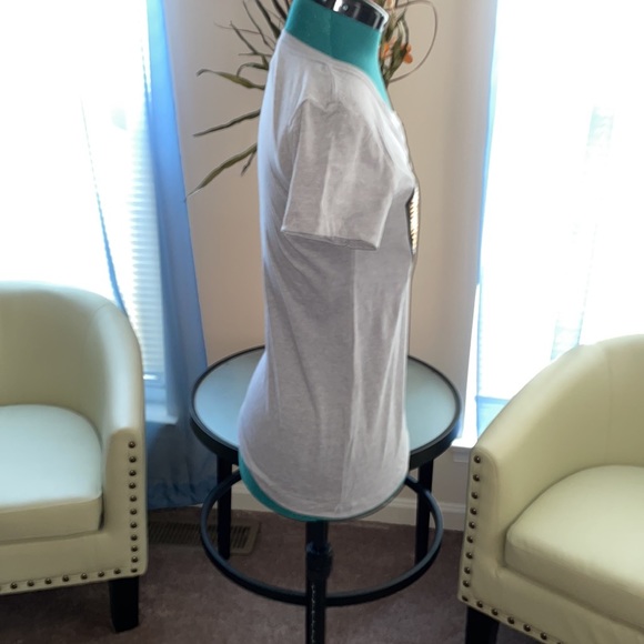 FabulouslyFitted | Custom Graphic Print T-shirt -POW - Picture 5 of 6